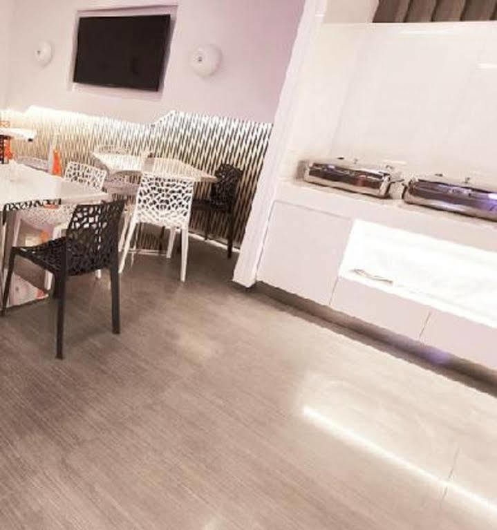 Royal Hotel Group- Central Park Branch Καοσιούνγκ Εξωτερικό φωτογραφία